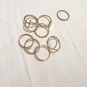 Set of rings